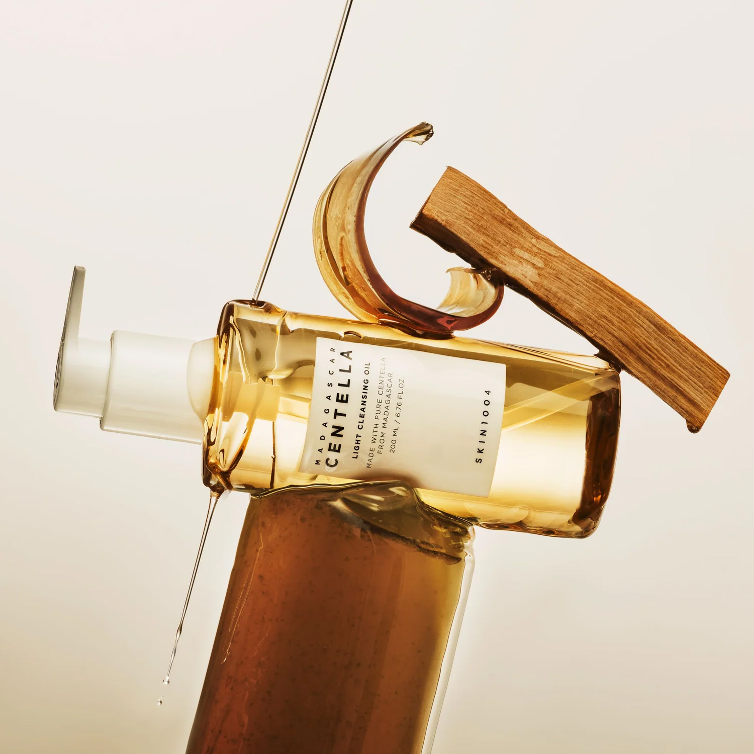 SKIN1004 MADAGASCAR CENTELLA LIGHT CLEANSING OIL (ACEITE LIMPIADOR MULTIFUNCIONAL)